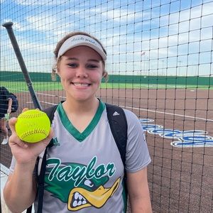 Meet your Posher, Aja